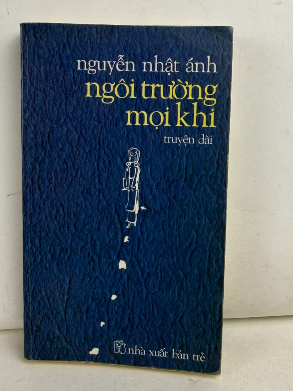 Ngoi Truong Moi Khi Nguyen Nhat Anh Vietnamese Novel Book Nha Xuat Ban Tre 2001